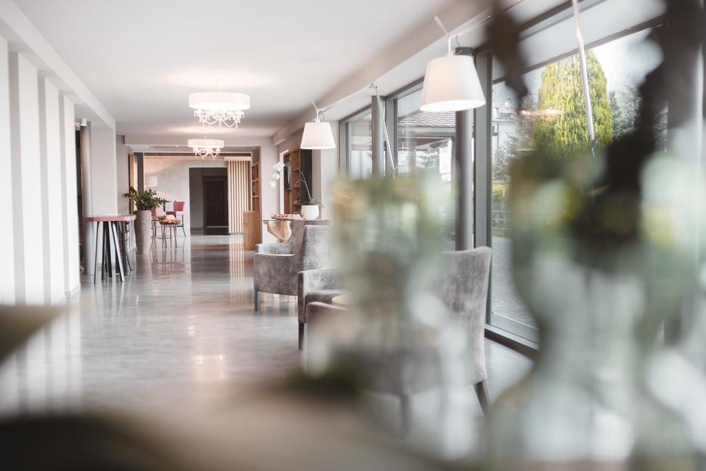 Hotel Tiefenbrunn Gardensuites & Breakfast Lana Eksteriør billede