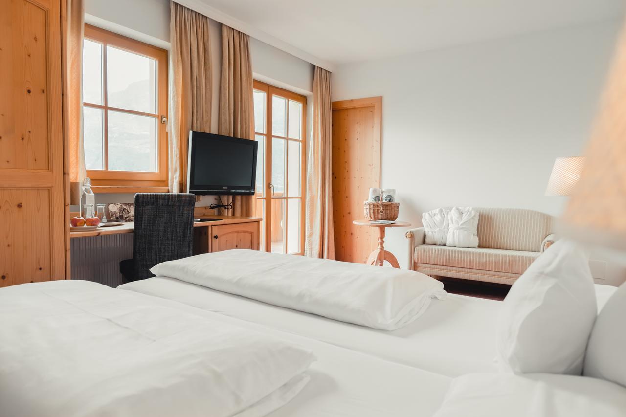 Hotel Tiefenbrunn Gardensuites & Breakfast Lana Eksteriør billede